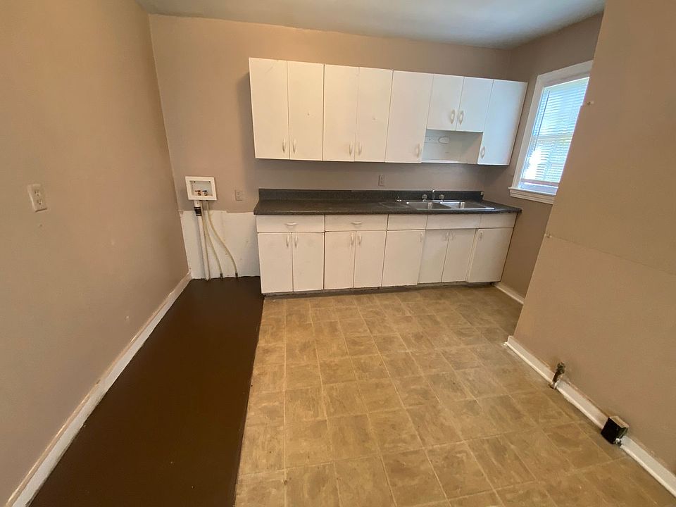 2nd image of 6813 41st Ave N