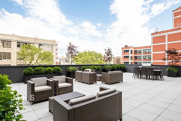 Rented by MNS Marketing | media 42