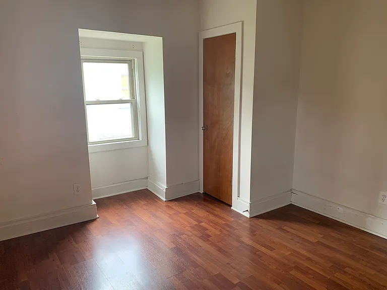 3952 Woolslayer Way — Photo 4