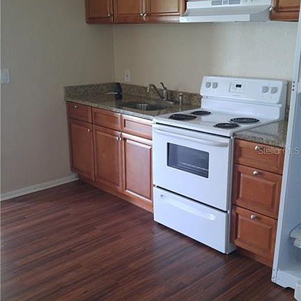 3rd image of 2025 7th St S APT 7