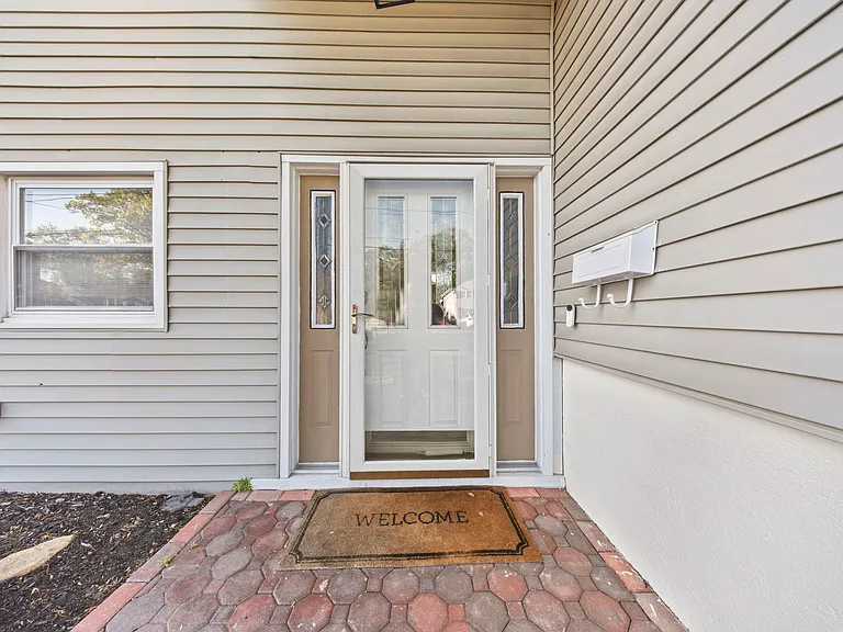 62 Sycamore Rd — Photo 32