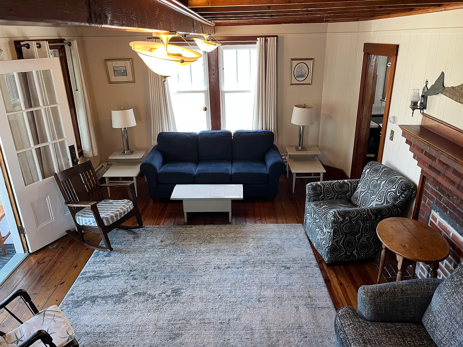 4 bed, 1.5 bath, 1734 sqft, $2,500 — Photo 2