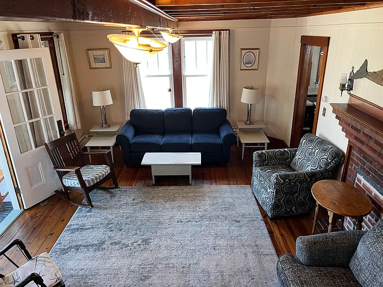 24 Ocean Ave — Photo 2