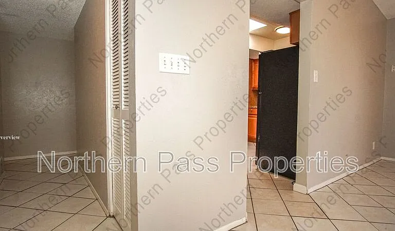 244 Mardi Gras Dr — Photo 2