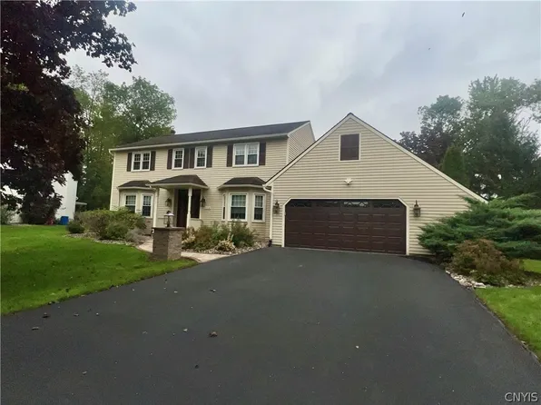 6314 Hardwood Ln, Cicero, NY 13039