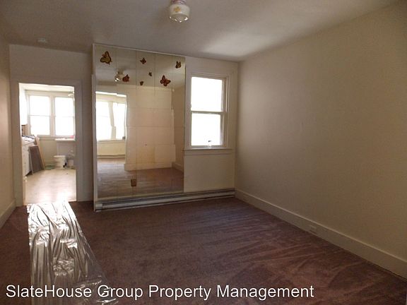5th image of 821 Guilford St