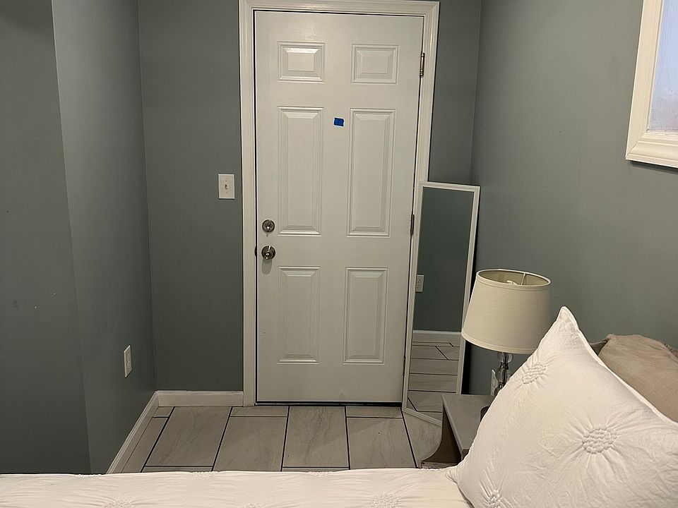 Entrance to bedroom