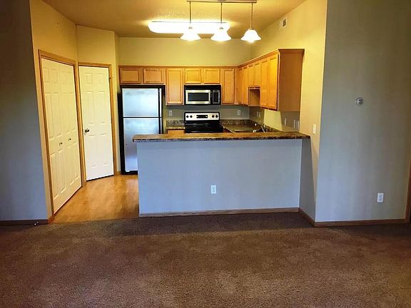 4th image of 960 W Cherry St Unit 8