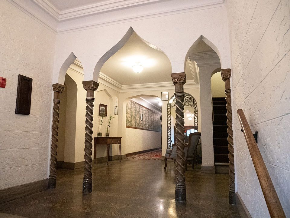Building Photo 5