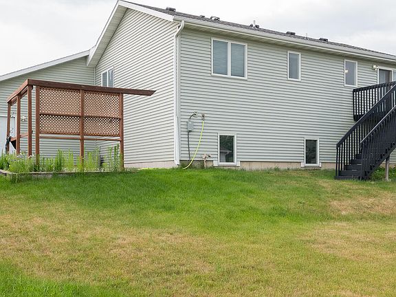 3rd image of 84 Haywood Dr