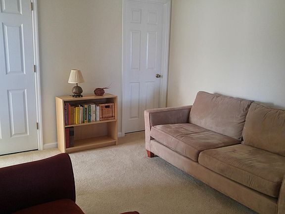 5th image of 4126 4 Oaks Blvd