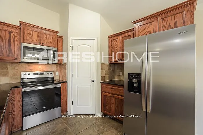 1541 NW 125th St — Photo 3