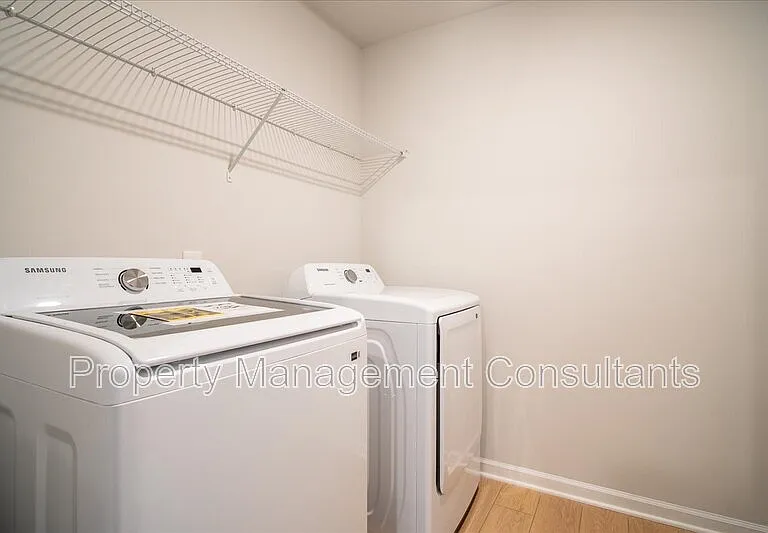22857 Dashwood Ln — Photo 24