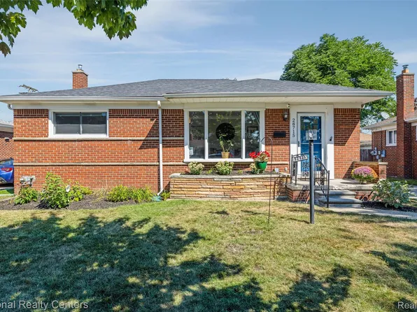 28715 Karam Dr, Madison Heights, MI 48071