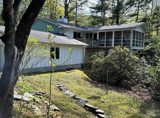 67 Ridgeview Rd, Spruce Pine, NC 28777