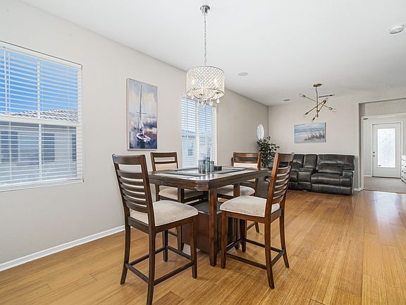 4th image of 2735 Brighton Ct #1
