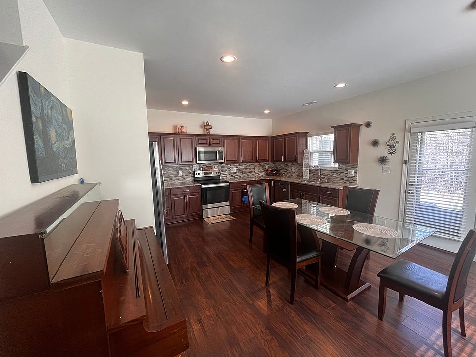 2nd image of 100 Summerland Dr #100