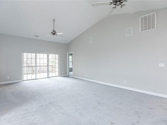 3rd image of 608 Muirfield Ct #B