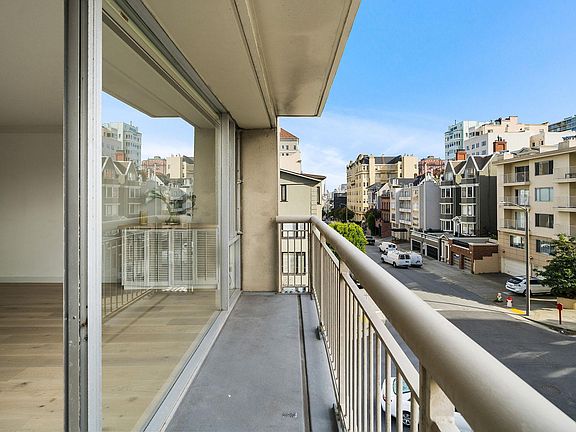 3rd image of 2200 Pacific Ave APT 4D