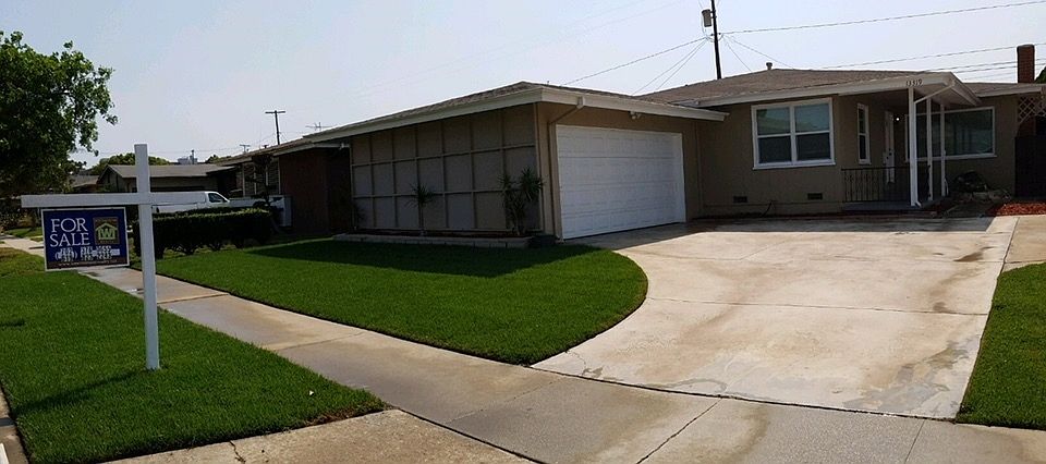 1st image of 13319 S Saint Andrews Pl