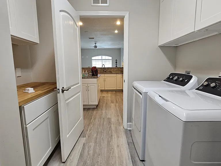 2720 SE Kern Rd — Photo 22