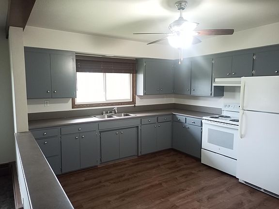 2nd image of 1380 Old Main St S #1