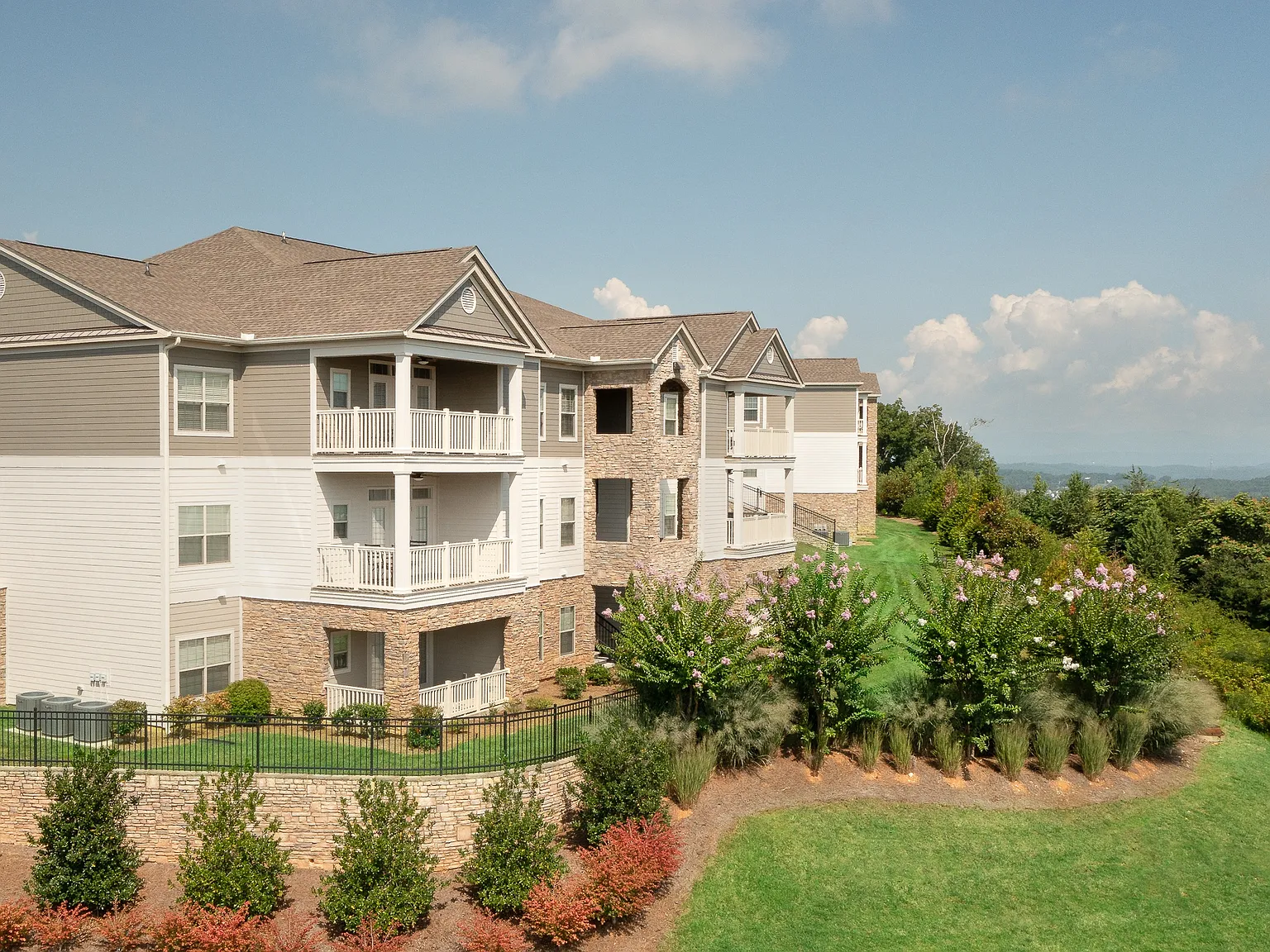 Greystone Vista Apartment Homes — Photo 1