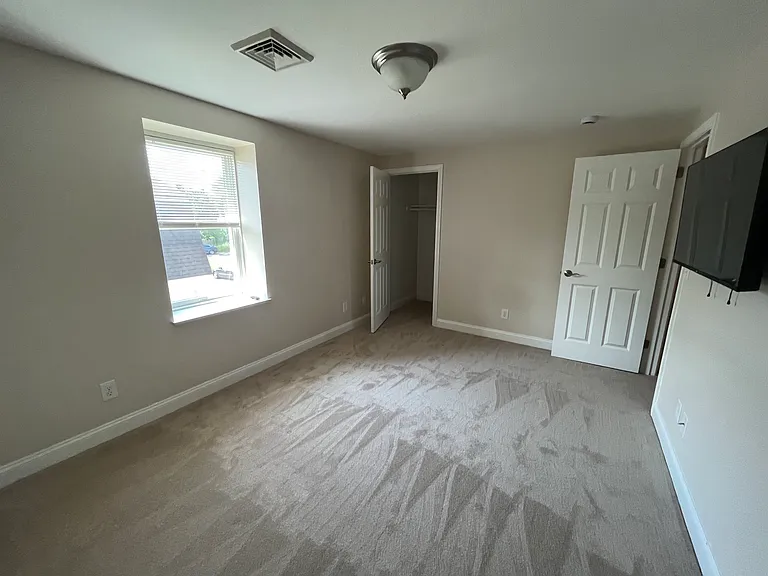 75 Parsons St #V — Photo 3