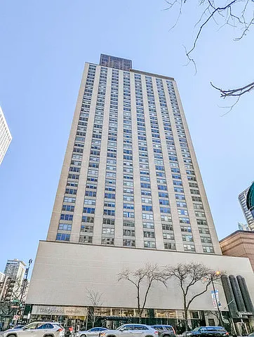 777 N Michigan Ave #1706 Photo 1