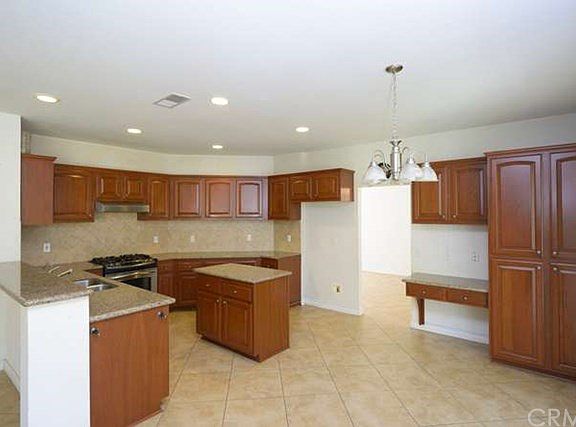 4th image of 166 Brim St