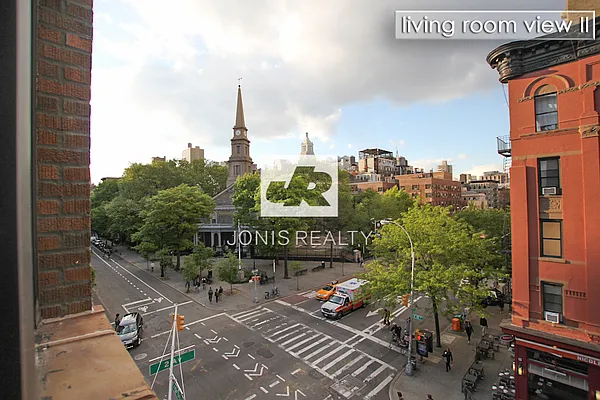 Rented by Jonis Realty | media 6