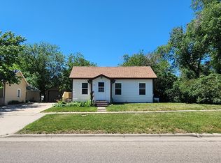 329 S Harrison Ave, Pierre, SD 57501