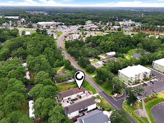 3rd image of 587 Sunnyside Ave. #A