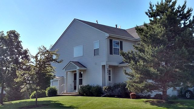 1st image of 2001 Orchard Ln
