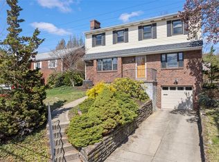 1367 Sylvandell Dr, Pittsburgh, PA 15243