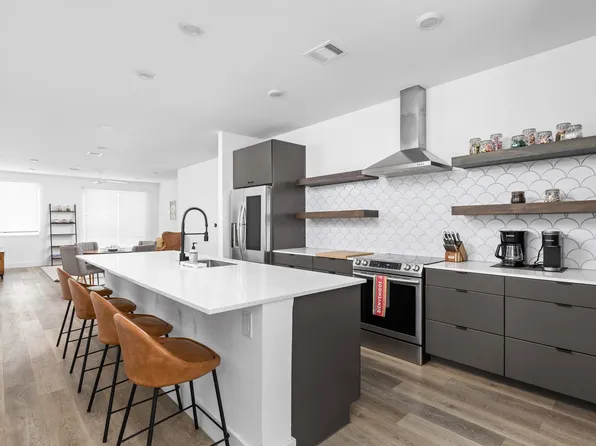 2709 E 5th St #1306, Austin, TX 78702