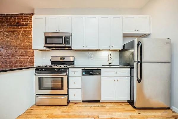 Rented by Realty Nerd | media 25