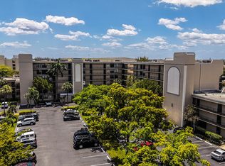 8 Royal Palm Way #401, Boca Raton, FL 33432