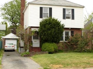 75-11 184th Street, Fresh Meadows, NY 11366