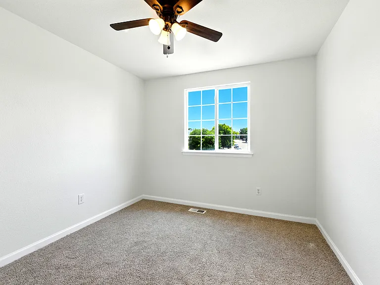 5613 S Sicily Cir — Photo 22