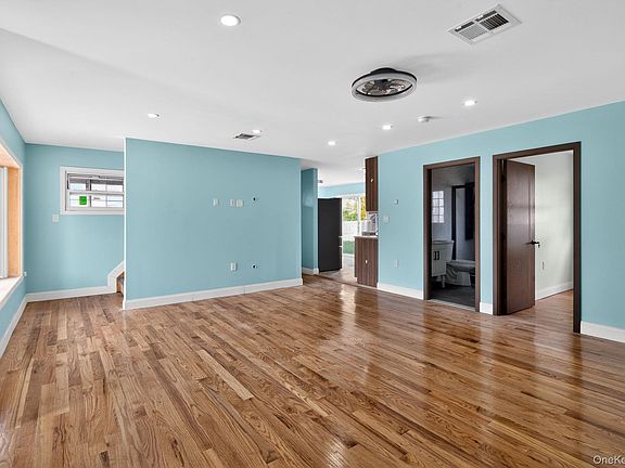 4th image of 1524 Bowe Road