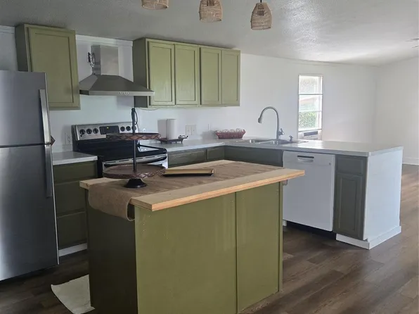 1247 Kersten Rd, Sealy, TX 77474