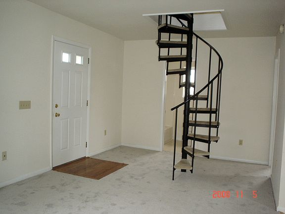 spiral stairs to loft