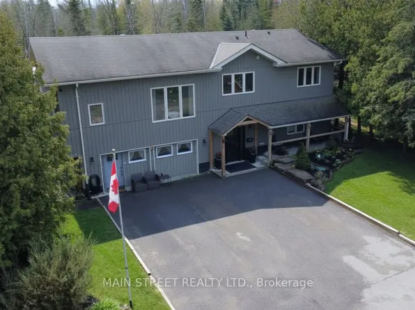 1 Mustard St, Uxbridge, ON L9P 1R2