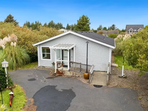 330 Otsego Street SW, Ocean Shores, WA 98569