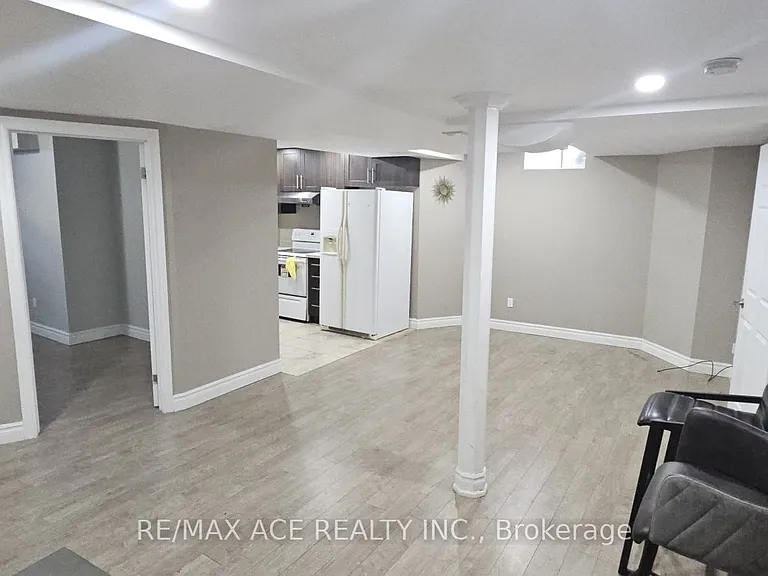 14 Kentview Cres #BASEMENT — Photo 11
