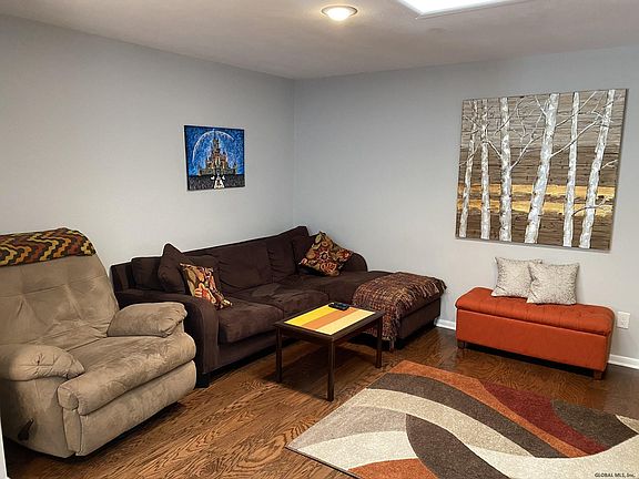 5th image of 8 A Costa Dr #B