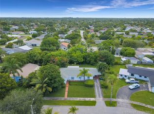 15730 SW 99th Pl, Miami, FL 33157