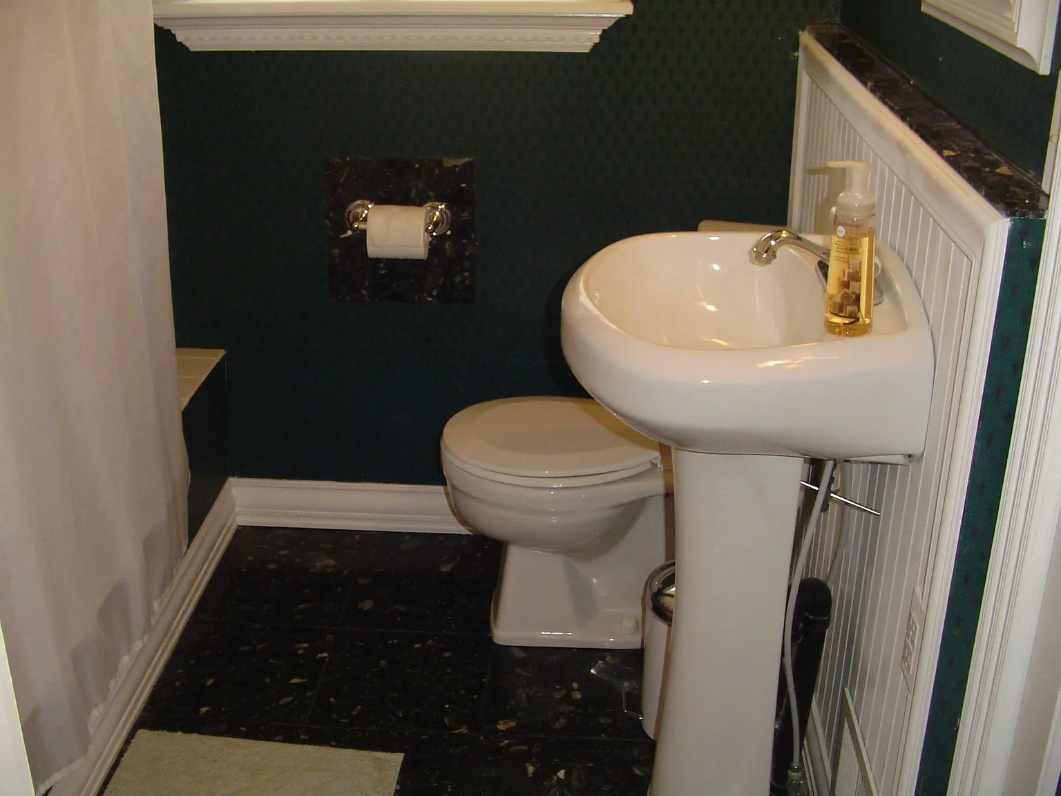 148 Howard St photo 1