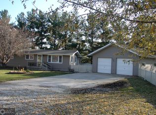 2686 Wilkinson Dr, New London, IA 52645